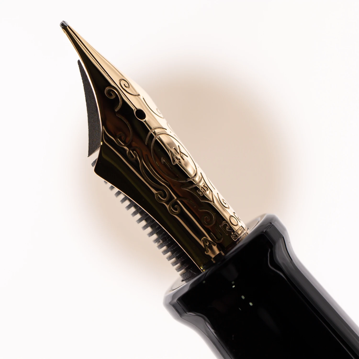 Aurora 88 Big Penna Stilografica Nera & Oro 4 Aurora 88 Big Penna Stilografica Nera & Oro - immagine 4