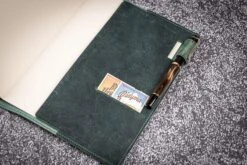 Galen Leather Cover A5 In Pelle Crazy Horse Forest Green 14 Galen Leather Cover A5 In Pelle Crazy Horse Forest Green -Stilo Stile Negozio galen leather cover a5 in pelle crazy horse forest green 6