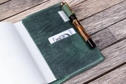 Galen Leather Cover A6 In Pelle Crazy Horse Forest Green -Stilo Stile Negozio galen leather cover a6 in pelle crazy horse forest green 3