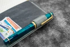 Galen Leather Cover Slim Hobonichi Weeks In Pelle Crazy Horse Smoky Grey -Stilo Stile Negozio galen leather cover slim hobonichi weeks in pelle crazy horse smoky grey 3