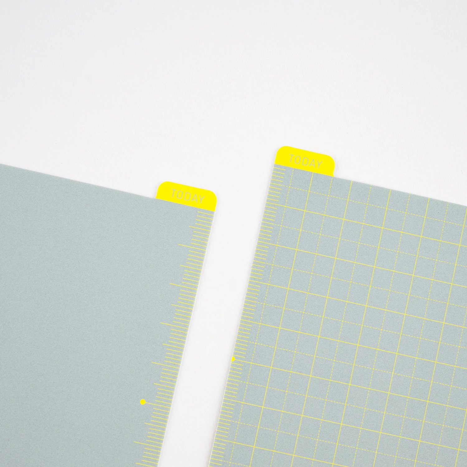 Hobonichi Pencil Board Ice Gray X Yellow Sottopagina Per Original A6 2 Hobonichi Pencil Board Ice Gray X Yellow Sottopagina Per Original A6 - immagine 2