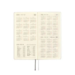 Hobonichi Techo Weeks MOTHER: Smiles & Tears Agenda 2025 Settimanale Spring 23 Hobonichi Techo Weeks MOTHER: Smiles & Tears Agenda 2025 Settimanale Spring -Stilo Stile Negozio hobonichi techo weeks mother smiles tears agenda 2025 settimanale 7