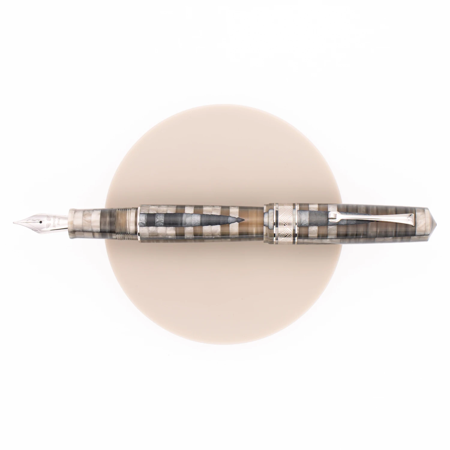 Leonardo Momento Zero Grande Mosaico Penna Stilografica Chiaroscuro & Rodio 2 Leonardo Momento Zero Grande Mosaico Penna Stilografica Chiaroscuro & Rodio - immagine 2