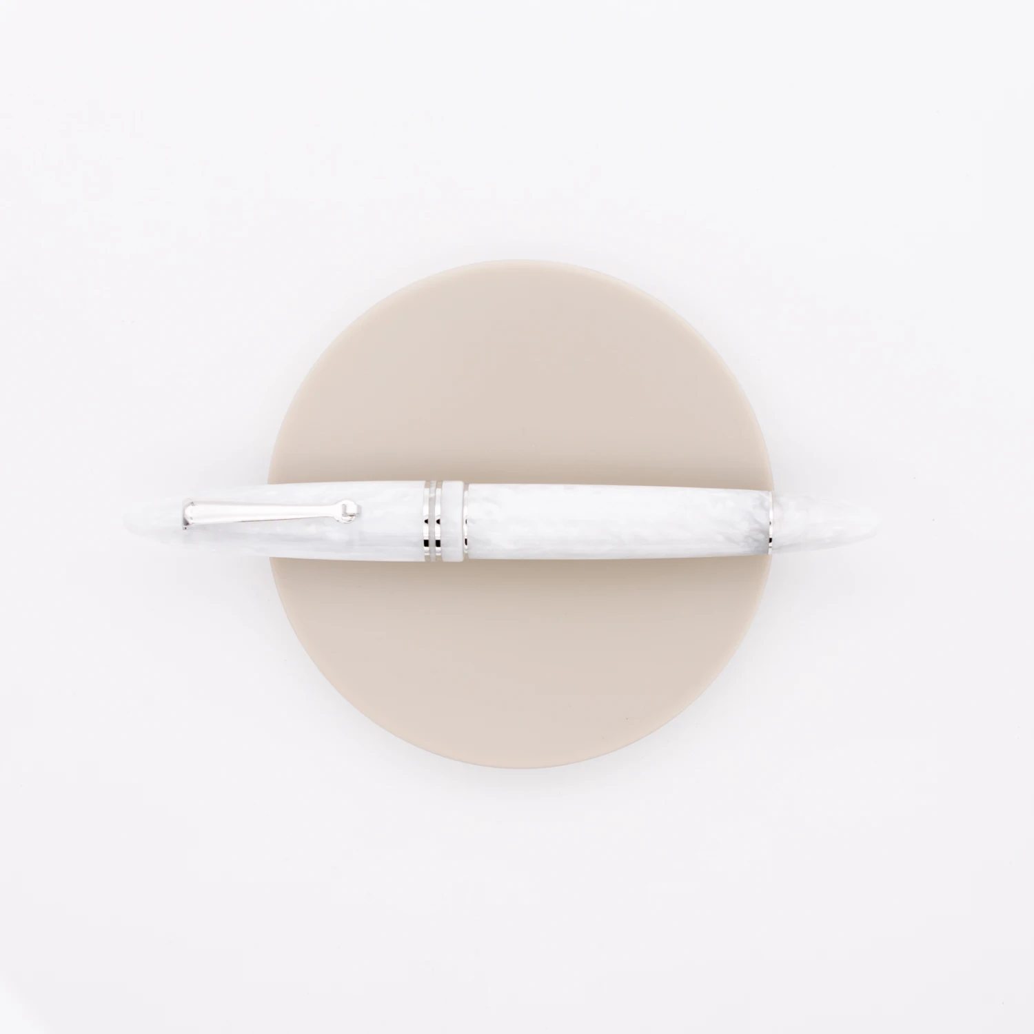 Leonardo Officina Italiana Furore Penna Stilografica Bianco Sale & Rodio 3 Leonardo Officina Italiana Furore Penna Stilografica Bianco Sale & Rodio - immagine 3