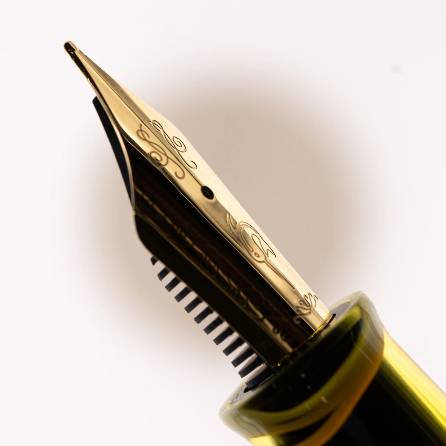 Nahvalur Voyage Penna Stilografica 2024 Pride Edizione Limitata 3 Nahvalur Voyage Penna Stilografica 2024 Pride Edizione Limitata - immagine 3