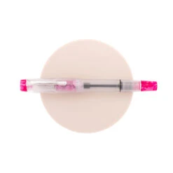 Opus 88 Koloro Penna Stilografica Hot Pink 8 Opus 88 Koloro Penna Stilografica Hot Pink -Stilo Stile Negozio opus 88 koloro penna stilografica hot pink 2