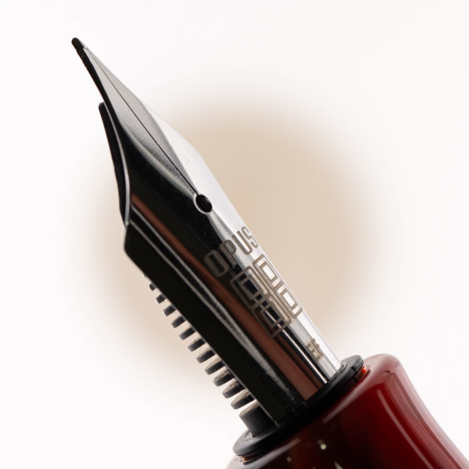 Opus 88 Premium Opera Penna Stilografica Grey Dot 5 Opus 88 Premium Opera Penna Stilografica Grey Dot - immagine 5