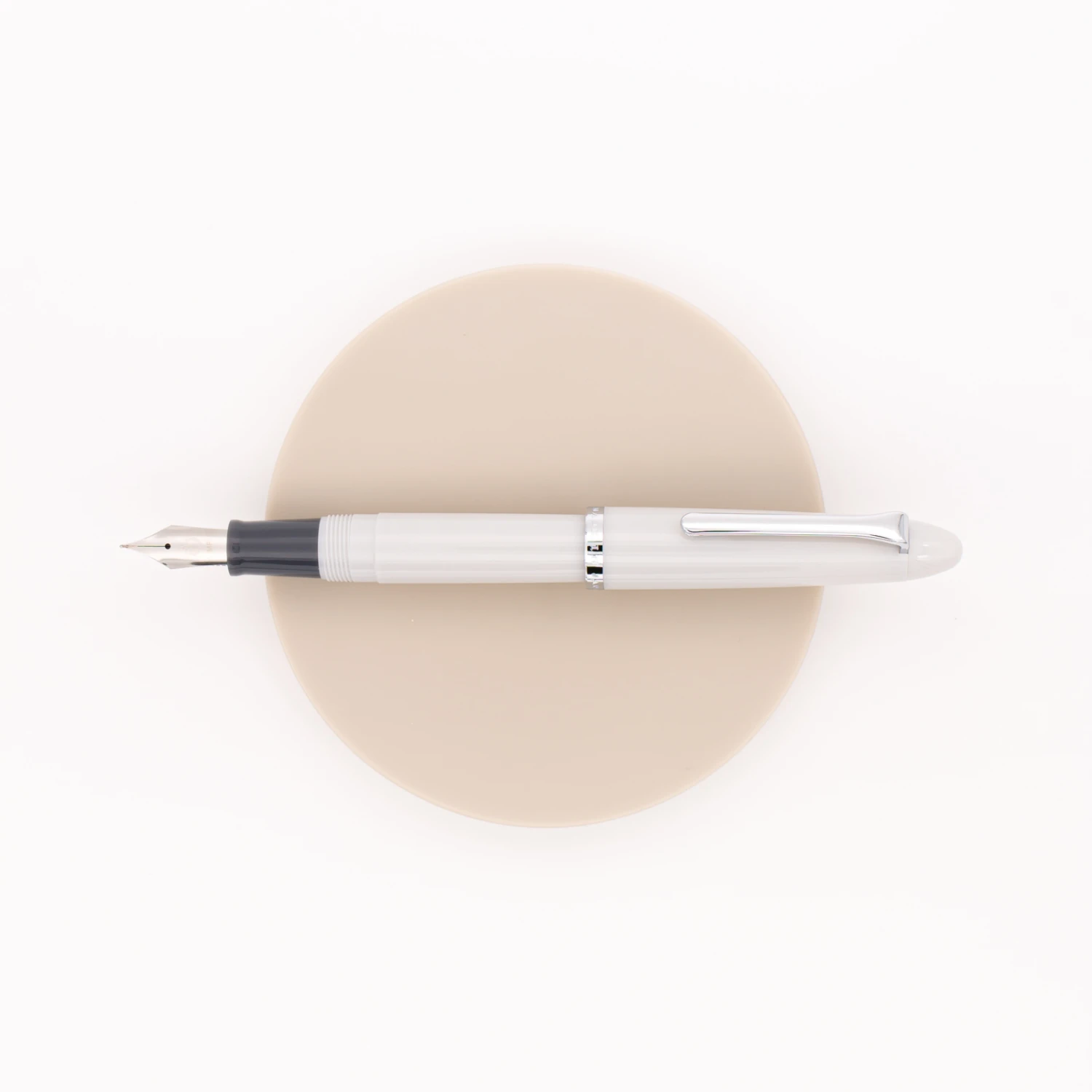 Sailor 1911 Profit Junior Penna Stilografica Grigio Chiaro 2 Sailor 1911 Profit Junior Penna Stilografica Grigio Chiaro - immagine 2