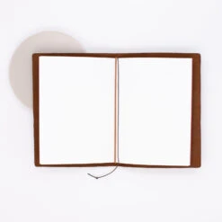 Traveler's Notebook Passport Size Camel -Stilo Stile Negozio traveler s notebook passport size camel 4