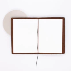 Traveler's Notebook Passport Size Marrone -Stilo Stile Negozio traveler s notebook passport size marrone 4