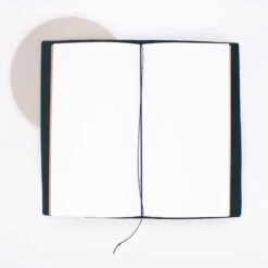 Traveler's Notebook Regular Size Blu -Stilo Stile Negozio traveler s notebook regular size blu 3